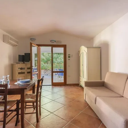 Con Piscina A A 1500 M Dal Mare Hotel apartamentowy 3*