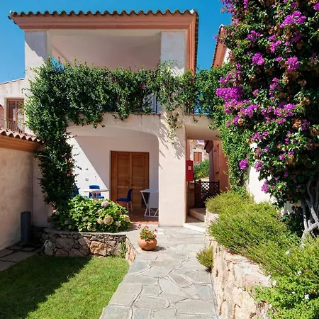 Aparthotel Bouganvillage 3*