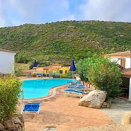 Bouganvillage